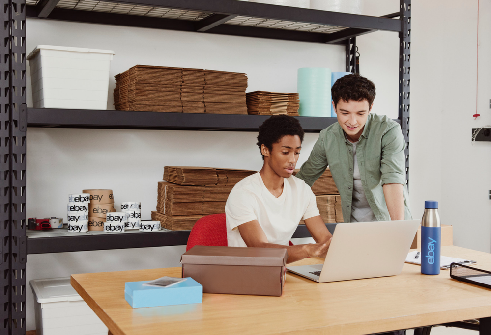 AB Post 1170 x 800 -  040721_eBay_B2C_9_HomeOffice-002434-JC 1.png