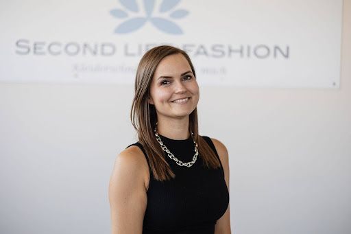 Vom überfüllten Kleiderschrank zum eigenen Label: Lisas Business-Erfolg bei eBay