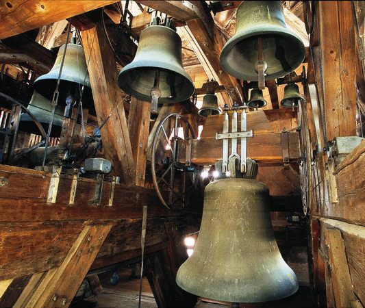 Glocken Freiburger Münster.jpg